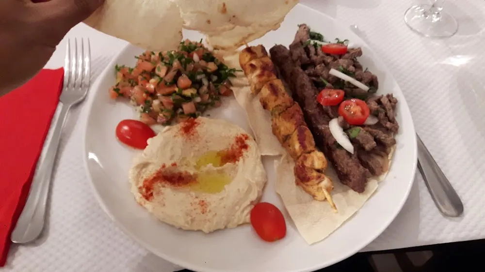 Assiette de Brochettes Mixtes